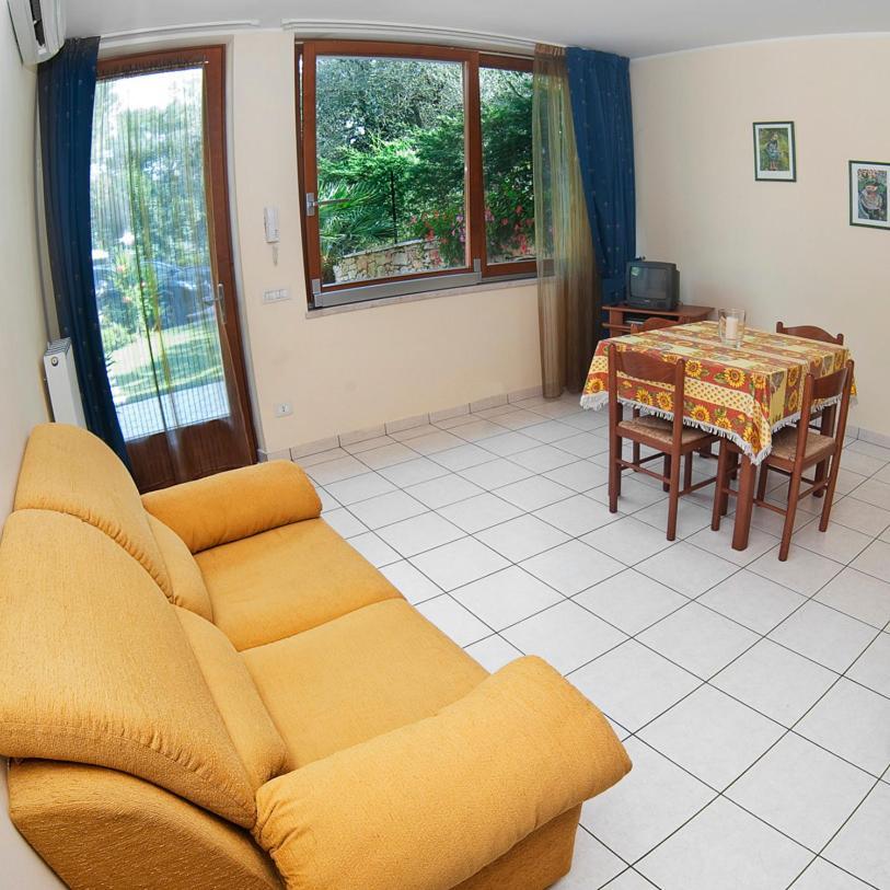 Casa Facchinetti Yellow Apartment Мальчезине Экстерьер фото